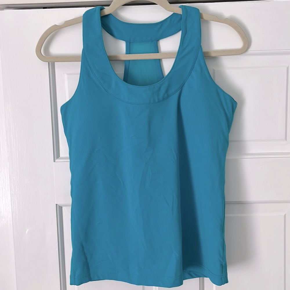 Women’s Kyodan workout top.